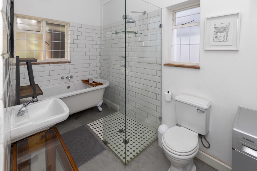 2 Bedroom Property for Sale in Claremont Western Cape